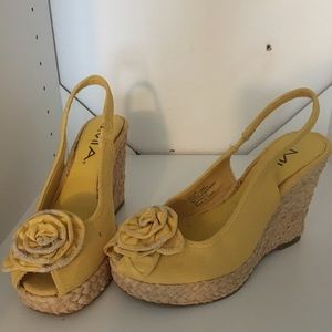 Mia wedges